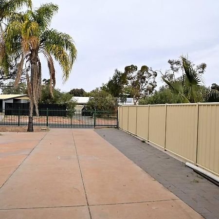 Spacious Studio In Alicesprings Queenbed+Ksairbed Alice Springs Zewnętrze zdjęcie