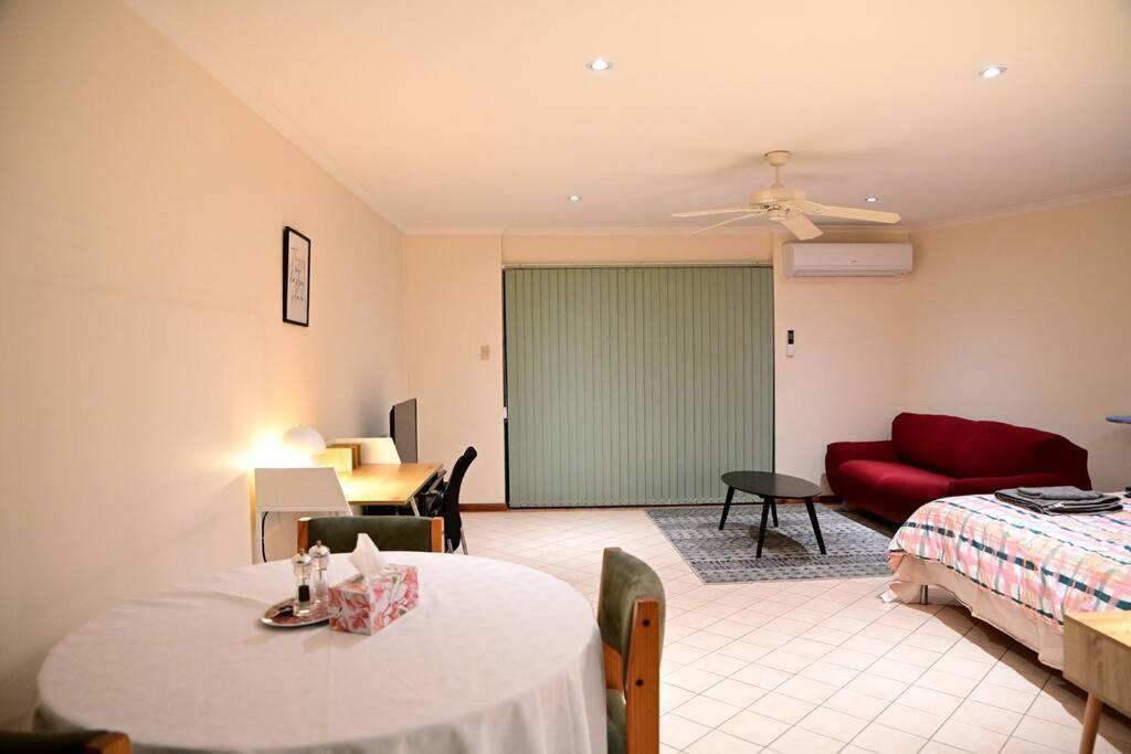 Spacious Studio In Alicesprings Queenbed+Ksairbed Alice Springs Zewnętrze zdjęcie